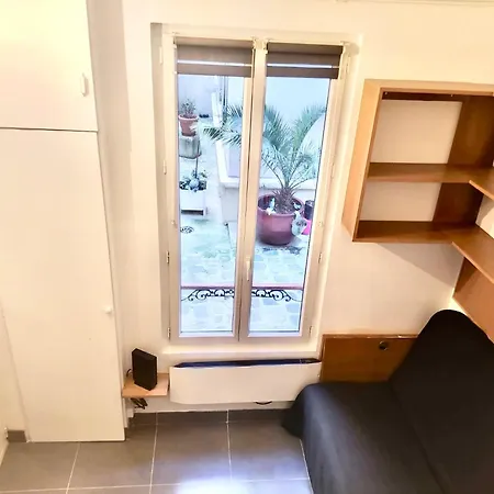 Le 4 شقة باريس